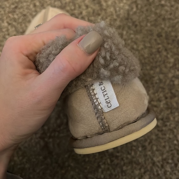 NWOT Celtic & Co. British Shearling Bootee Slippers - Picture 10 of 11